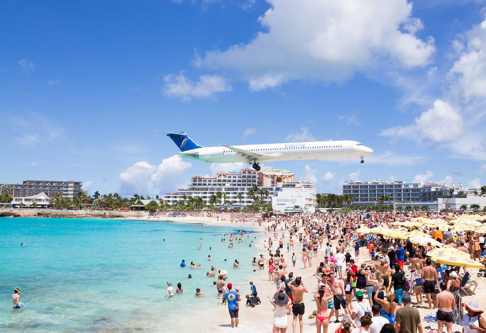 airport-low-landing